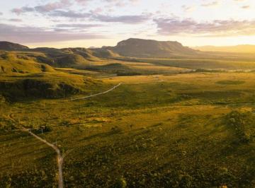 Rural , Alto Paraíso de Goiás · Chácaras escrituradas na chapada dos Veadeiros, vista p morro , belissimas! 61991246747