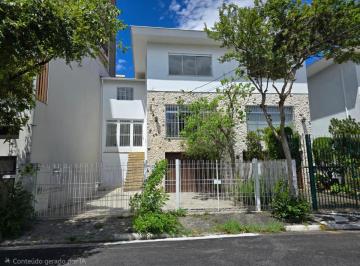 64a96c29-4b3f-4ab0-aaa2-7c8f4dadf01e · Confortável sobrado para venda em Jardim São Paulo(Zona Norte) com 3 quartos, sendo 1 suíte, 190m²