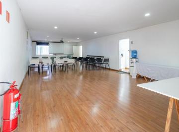 c1ebf923-fef2-4b62-8234-bc313915581c · Confortável casa comercial para locação em Jardim Aeroporto, 500m²