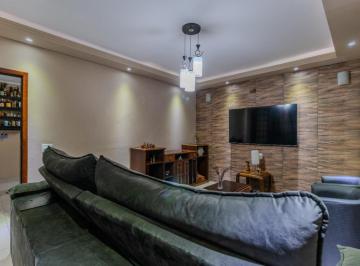 a69672f3-79f4-47e4-b445-0b2369762088 · Imperdível sobrado para venda em Assunção com 4 quartos, sendo 1 suíte, 201m²