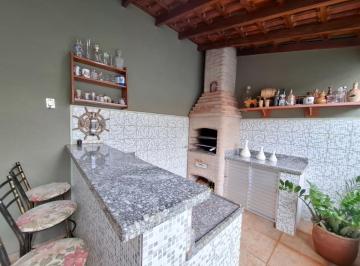 7ee46312-7c97-4ba0-84e0-a90ea8674192 · Versátil casa para venda em Nova Ribeirânia com 3 quartos, sendo 1 suíte, 211m²