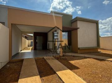 Foto 01 · Casa nova bairro Bom Clima em Chapada dos Guimarães, casa de laje com três quartos um deles suíte,