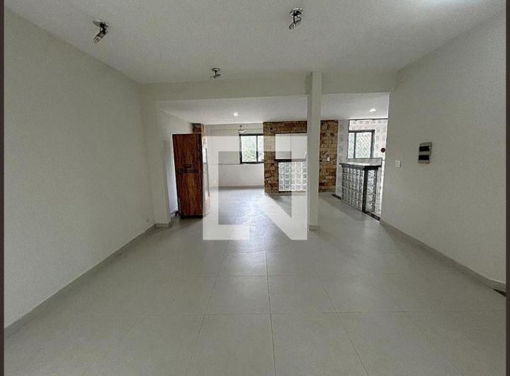 Foto do imóvel - Casa para alugar com 8 quartos e quintal