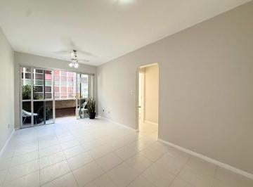 Apartamento · 80m² · 2 Quartos · 1 Vaga · Aluguel | Apartamento 2 quartos + depen. | Centro