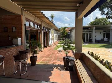 Comercial de 3 quartos, Jacareí · Oportunidade Casa sobrado no Clube de Campo Jardim Siesta 3 dormitórios 495m²