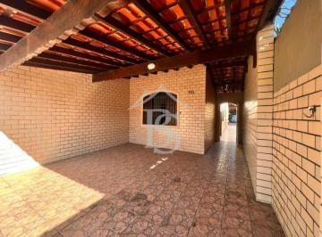 Casa · 210m² · 2 Quartos · 4 Vagas · Casa no Bairro Maracanã, Praia Grande SP, para venda.