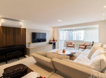 Apartamento · 160m² · 3 Quartos · 2 Vagas · Reformado, pronto para morar, ensolarado e com vista para o vale do Pacaem predio com lazer compbu.