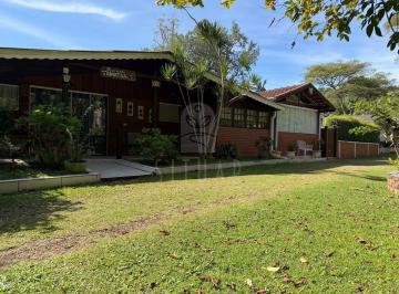 Terreno · 100m² · 3 Quartos · 2 Vagas · Casa de Campo em Clube com Piscina Privativa