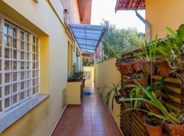 43264f0d-2215-4e17-abad-e39674156f8d · Excelente sobrado para venda em Vila Madalena com 4 quartos, sendo 2 suítes, 351m²