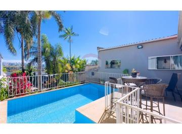 Casa · 120m² · 3 Quartos · 6 Vagas · SHA Arniqueiras Casa de 120m² Lote de 400m² Piscina 3 Quartos Vista Livre Dentro de Condomínio
