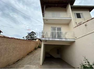 Casa · 120m² · 3 Quartos · Casa espaçosa e confortável em Lavapés, Mairiporã