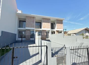 Casa · 74m² · 2 Quartos · 2 Vagas · Sobrado à venda no bairro Serraria - São José/SC