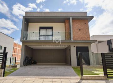 001-entrada-17793886881352.jpg · Casa em condomínio fechado com quintal, piscina e 4 suítes no Itacorubi, Florianópolis.