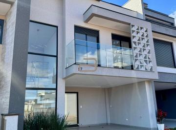 Casa · 140m² · 3 Quartos · 2 Vagas · Sobrado à venda no bairro Costeira - São José dos Pinhais/PR