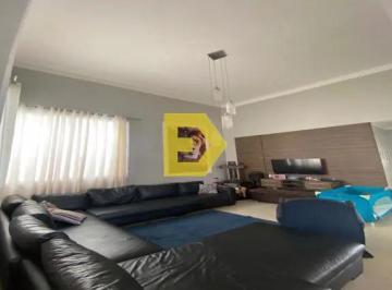 Casa · 225m² · 3 Quartos · 2 Vagas · Casa para venda em Aeroporto de 225.00m² com 3 Quartos, 1 Suite e 2 Garagens