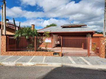 Casa · 250m² · 3 Quartos · Casa para venda em Centro de 250.00m² com 3 Quartos e 1 Suite