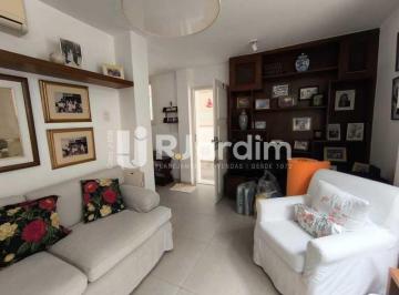 Casa · 207m² · 4 Quartos · 3 Vagas · Casa de Rua | 4 Quartos | 2 Vagas | Humaitá