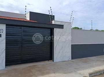 Casa · 70m² · 2 Quartos · 3 Vagas · EXCELENTE OPORTUNIDADE NO BOSQUE BRASIL
