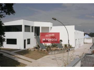 Comercial · 3713m² · 10 Vagas · Galpão / Depósito / Armazém para venda e aluguel em Portão de 3713.00m² com 10 Garagens
