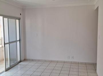Sala com sacada · Apartamento 2 quartos com armários - Residencial Alabama