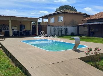 Casa · 350m² · 3 Quartos · 4 Vagas · Vende-se linda Casa no Condomínio Entre Lagos