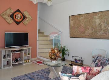 Casa · 73m² · 2 Quartos · 1 Vaga · Itanhaém – Vila Suarão - Sobrado em Condomínio à Venda – 02 suítes com terraço, lavabo, quintal com