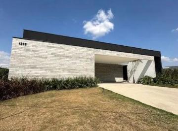 Casa · 233m² · 3 Quartos · 4 Vagas · Casa com 3 dormitórios à venda, 233 m² por R$ 2.950.000,00 - Condomínio Village