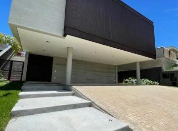 Casa · 364m² · 4 Quartos · 6 Vagas · Casa assobradada com 4 dormitórios à venda, 364 m² por R$ 3.990.000,00 - Condomí