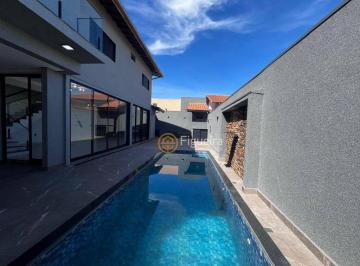 edb21c6047a094f95c5cd0089a10796604d257cd · Casa com 3 dormitórios à venda, 205 m² por R$ 890.000,00 - Parque do Joquei - Barretos/SP