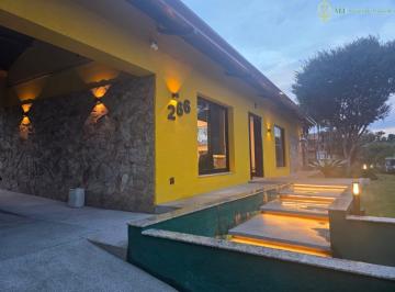 Comercial · 62m² · Casa comercial na Rua Doutor José de Moura Resende, N. 266 • 62 m²