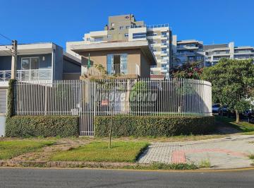 Casa · 239m² · 3 Quartos · 4 Vagas · Casa de 240 m² construído com 3 dormitórios sendo