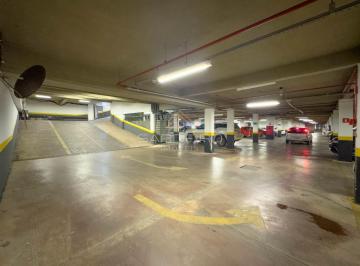 Comercial , Águas Claras · Andar inteiro Estacionamento com 67 vagas em Centro Clínico em Águas Claras