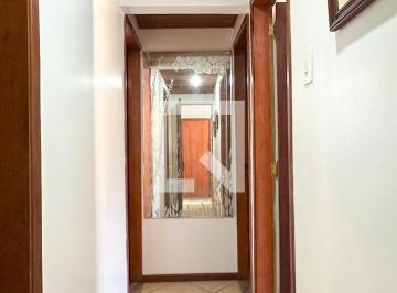 Este espaçoso apartamento mobiliado oferece um ambiente confortável e acolhedor, · Apartamento à Venda - Copacabana, 3 Quartos, 90 m2