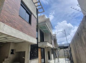 Casa de 3 quartos, Curitiba · RESIDENCIA TRIPLEX 03 SUÍTES - JARDIM SOCIAL COM ESCADA PANORÂMICA E ROOFTOP PRIVATIVO