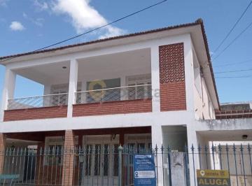 Comercial · 220m² · 5 Quartos · Casa Comercial em Centro  -  Rio das Ostras
