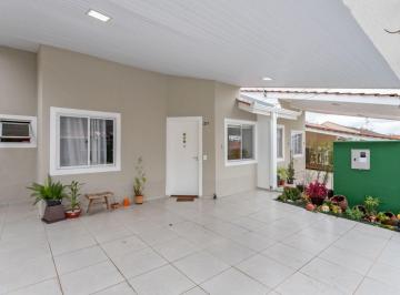 Casa de 3 quartos, Colombo · Casa com 3 quartos em Condomínio Fechado!