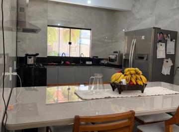 Casa de 3 quartos, Brasília · Casa em condomínio com 03 quartos e 220m² - Guará Park