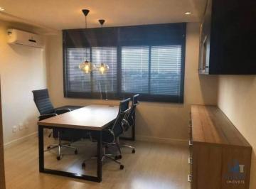 Comercial en Venda Bigorrilho · Oportunidade no Bigorrilho: sala comercial equipada.