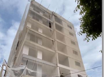 Apartamento de 2 quartos, Santo Antônio de Pádua · Apartamento com 2 quartos e 75 m² à venda no Centro de Pádua