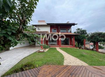 Casa · 377m² · 3 Quartos · 2 Vagas · CASA COM SUÍTE + 2 QUARTOS - ÁGUA VERDE