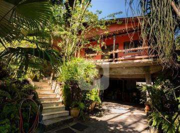 Casa · 394m² · 4 Quartos · 2 Vagas · Vendo casa com com grande terreno no Itanhangá
