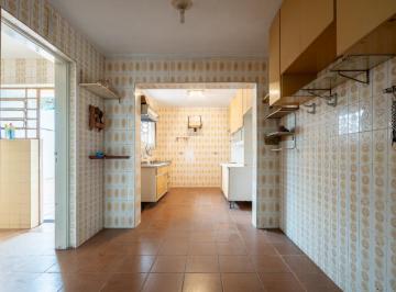 IMG_20260608_025116_000.jpeg · Confortável sobrado para venda em Vila Santo Antônio com 6 quartos, sendo 1 suíte, 236m² - remaxempi