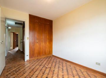 IMG_20260609_065129_000.jpeg · Aconchegante sobrado para venda em Vila Santo Antônio com 6 quartos, sendo 1 suíte, 236m² - remaxemp