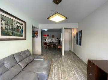 Apartamento · 80m² · 2 Quartos · Apartamento mobiliado com suíte e closet no Centro de Florianópolis