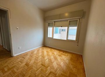 Apartamento · 70m² · 2 Quartos · Apartamento 2 dormitórios com dependência 70m2 Moinhos de Vento Av. Cristóvão