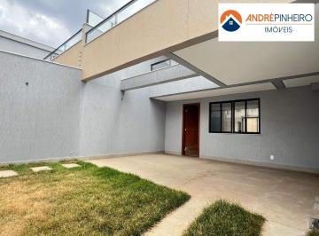 Casa · 121m² · 3 Quartos · 2 Vagas · Casa com entrada independente, 121,18 com 03 quartos sendo 01 com suite, valor de 853.000,00 no bair