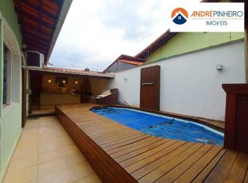Casa · 260m² · 4 Quartos · 5 Vagas · Casa com 260 m² 4 Quartos 2 Suítes e 4 Vagas no B. Planalto! R$ R$ 1.350.000,00