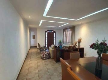 Casa · 360m² · 4 Quartos · 3 Vagas · Casa com entrada independente em lote de 360m² com 04 quartos sendo 02 com suite no valor de 1.390.0