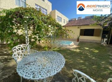 Casa · 225m² · 3 Quartos · 2 Vagas · Casa com 225m² com 3 Quartos 3 Banheiros no B. Dona Clara!