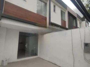 Casa · 88m² · 2 Quartos · 1 Vaga · Casa duplex de 88m² total com entrada independente e 2 quartos sendo 02 suites